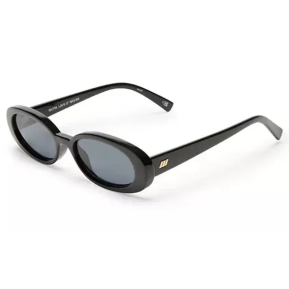 Le Specs
Outta Love Oval Sunglasses - Picture 4 of 6